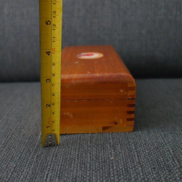 Seven(7) Hand Decorated Pre-Loved Titleist Pro VI Golf Balls with Wooden Case - Picture 7 of 16